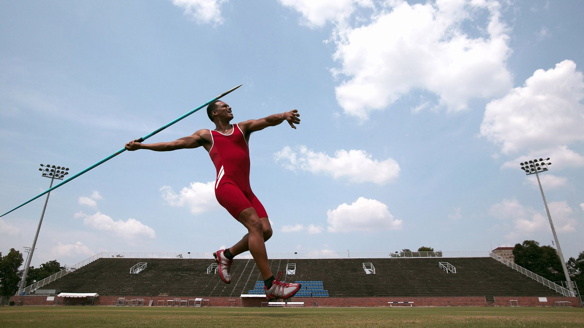 国家队加强临场应变训练提升复杂比赛环境适应力，临场应变能力的作用