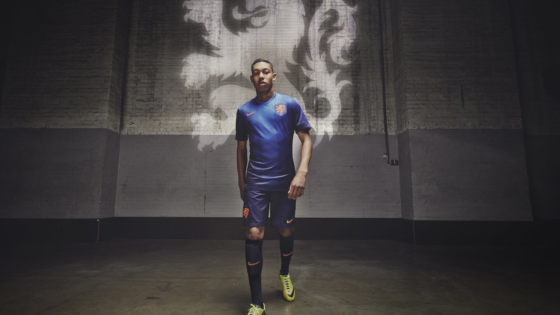 AIYOUXI.COM-麦金托什蝶泳技术细腻赢得满堂喝彩，麦金托什怎么读