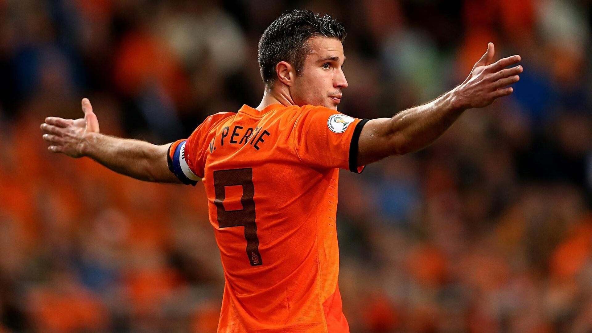 AYX体育-林丹带孩子首次亮相羽毛球馆，林丹儿子打羽毛球吗